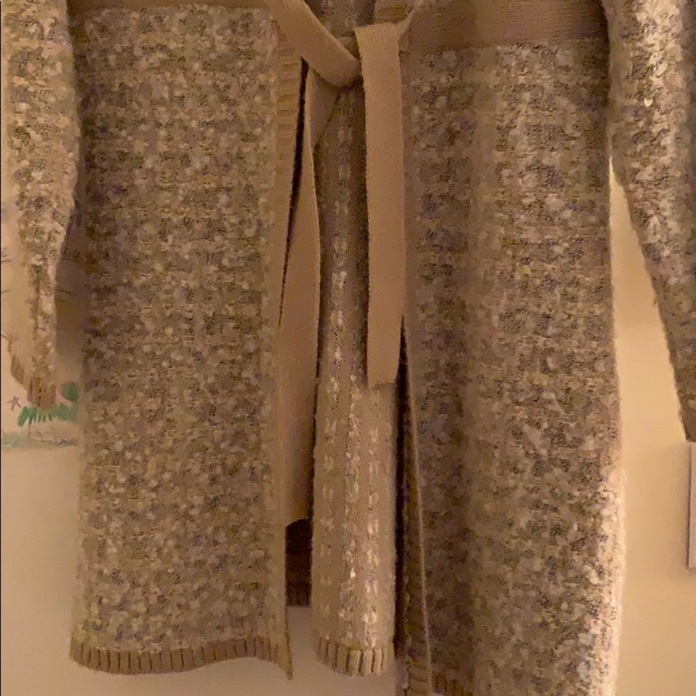 Sweater - Picture 2 of 3